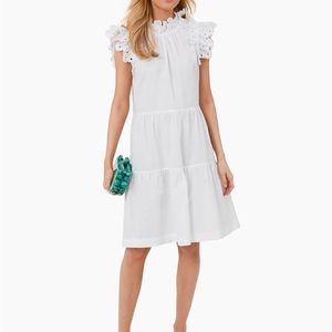 Tuckernuck Sea New York White Lee embroidery tunic. Size small.